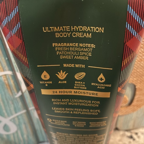 Bath & Body Works Red and Black Moisturizer - Picture 2 of 2